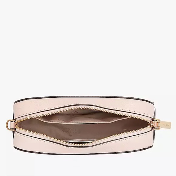 Kate Spade Madison Mini Camera Bag
COLOR:
Conch Pink
NWT - Picture 6 of 16